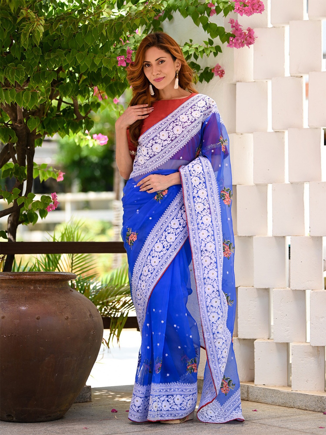 

BEATITUDE Floral Embroidered Organza Saree, Blue