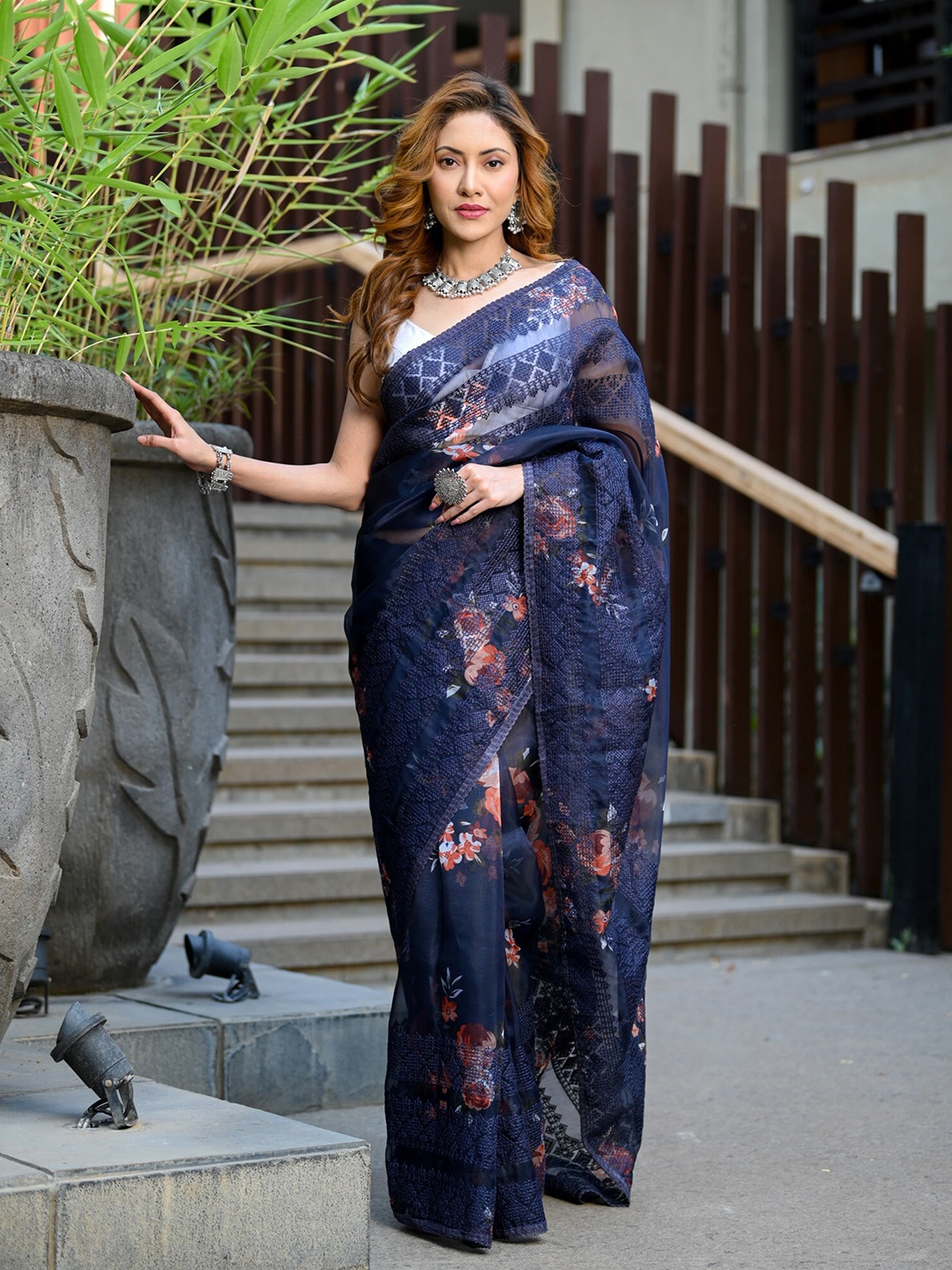 

BEATITUDE Floral Embroidered Organza Saree, Navy blue