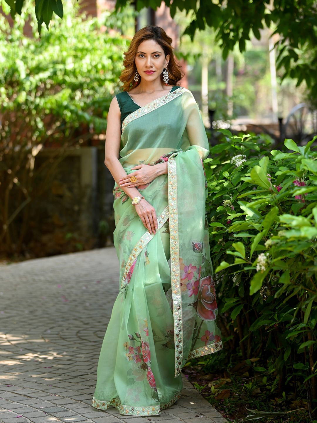 

BEATITUDE Floral Printed Embroidered Organza Saree, Green