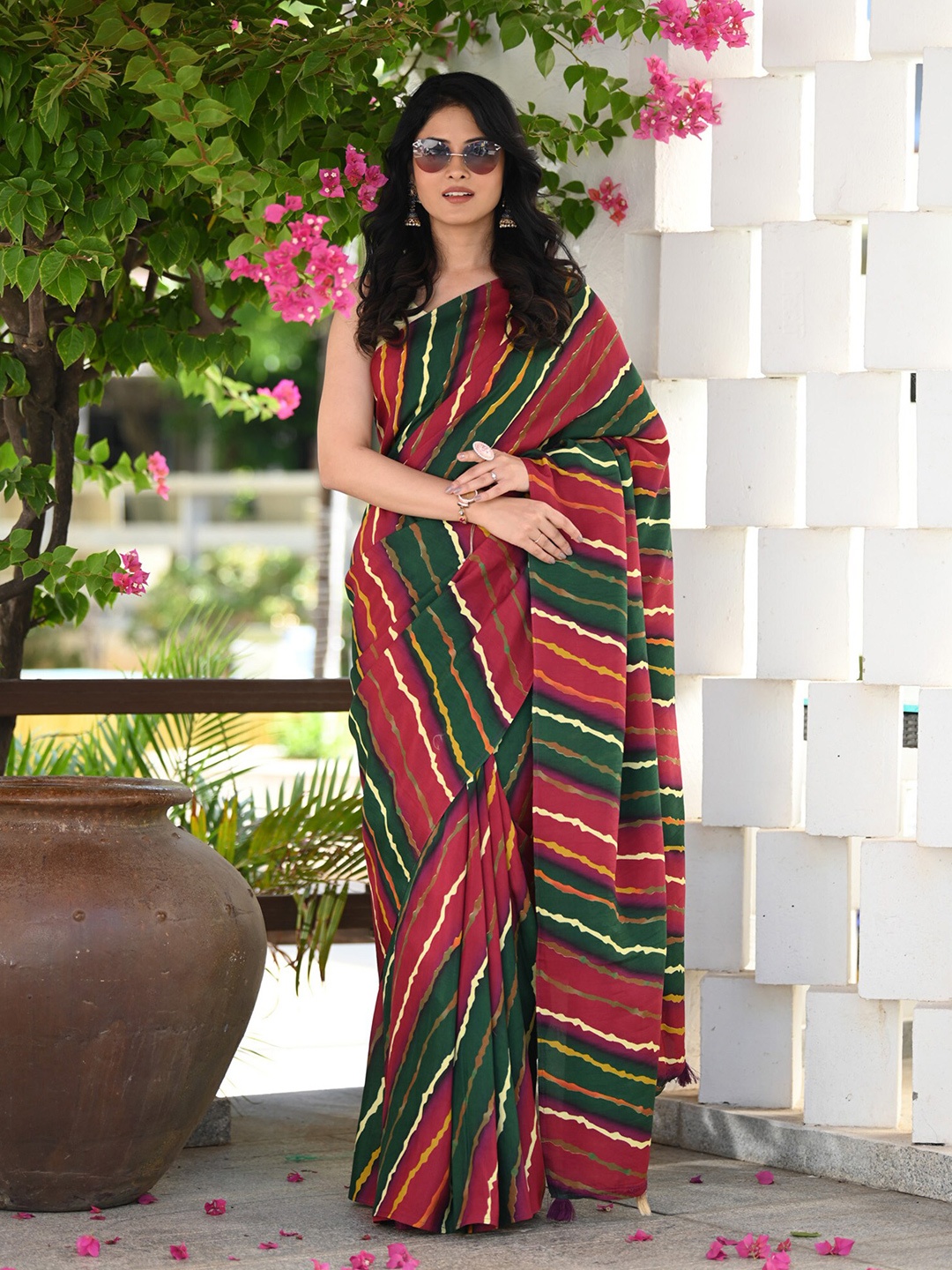 

BEATITUDE Striped Silk Blend Saree, Red