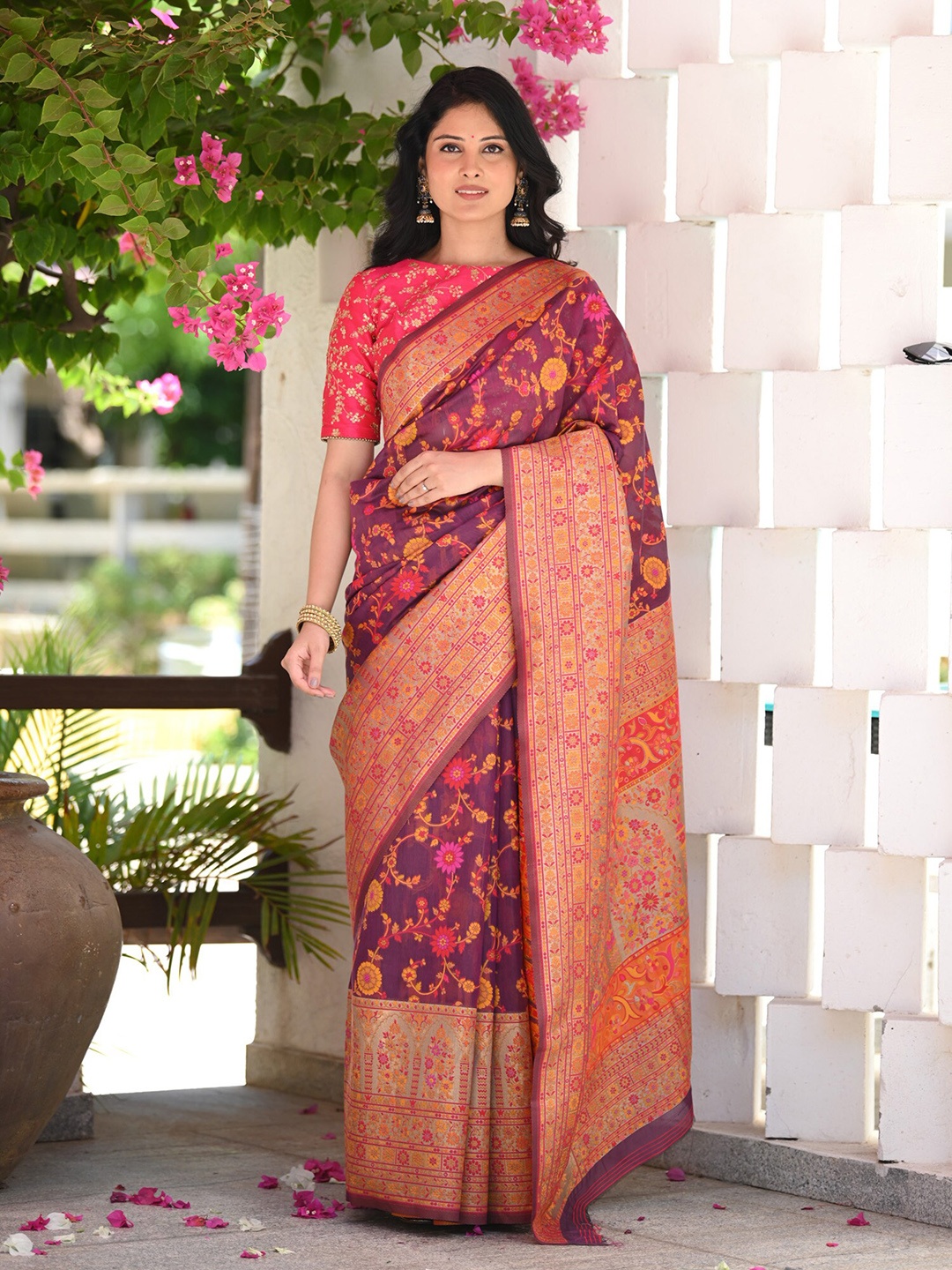 

BEATITUDE Floral Woven Design Zari Saree, Purple