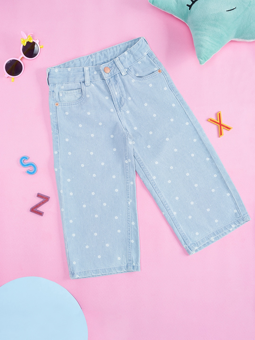 

Pantaloons Junior Girls Mid-Rise Light Fade Floral Printed Casual Cropped Jeans, Blue