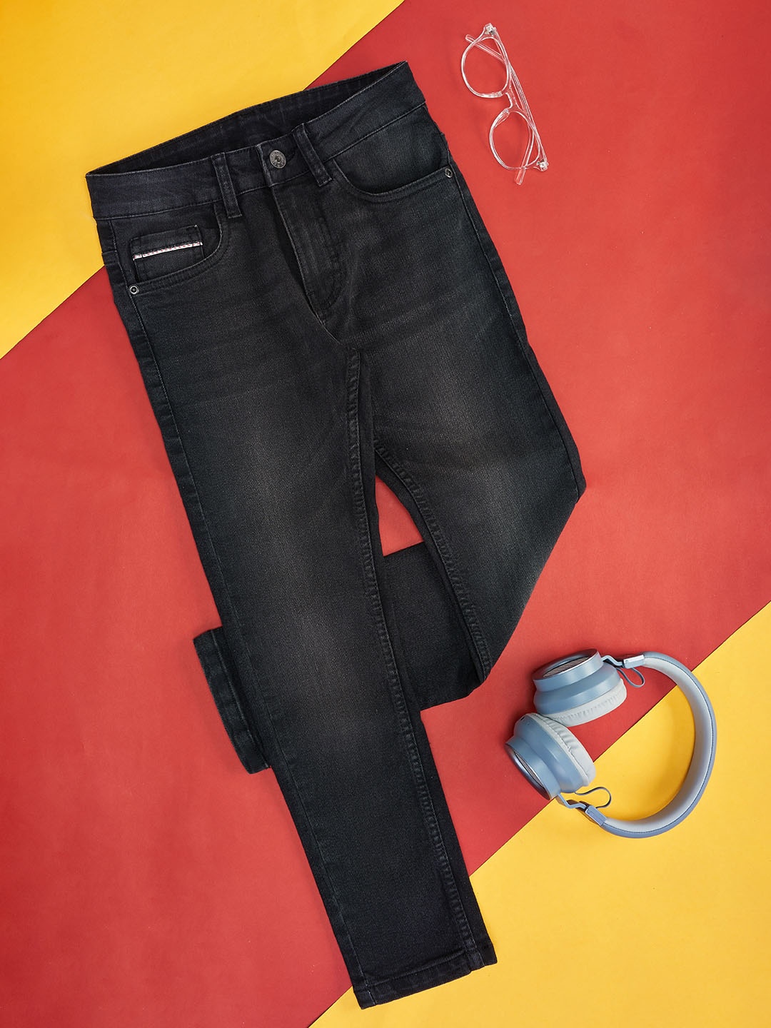 

Pantaloons Junior Boys Mid-Rise Light Fade Casual Cotton Jeans, Black