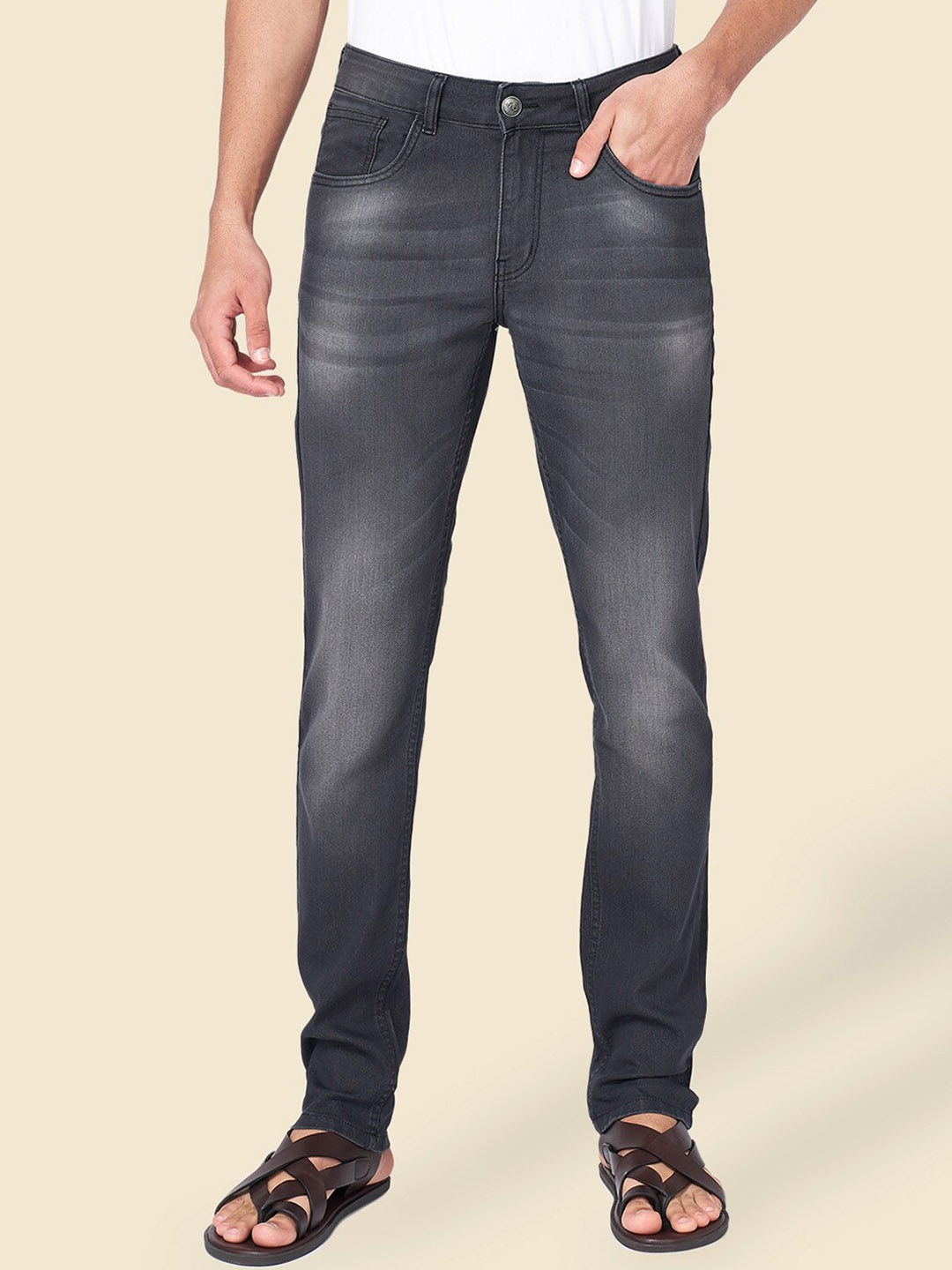 

YU by Pantaloons Men Mid-Rise Tapered Fit Heavy Fade Jeans, Grey