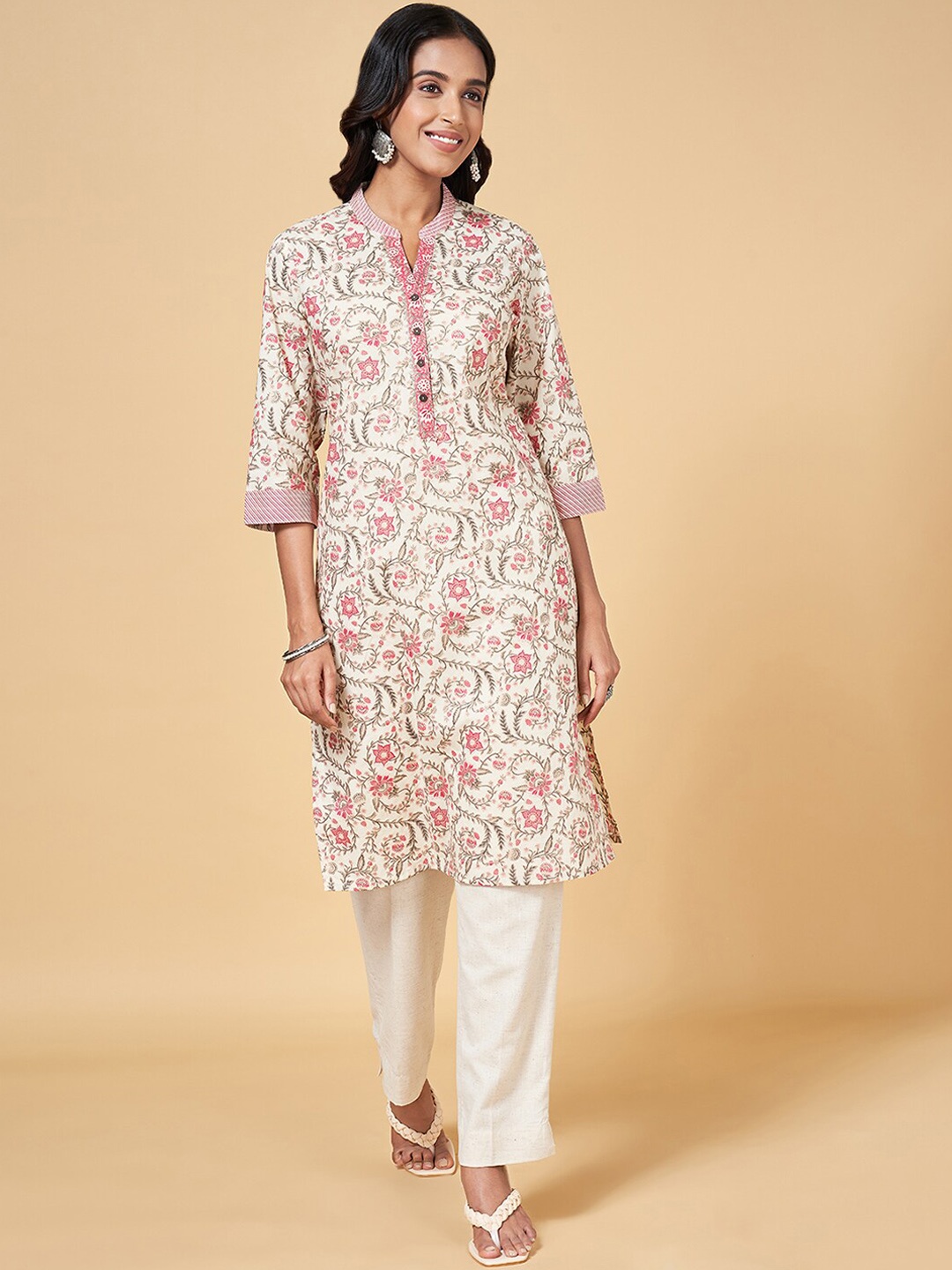 

RANGMANCH BY PANTALOONS Floral Printed Mandarin Collar Cotton Kurta, Beige