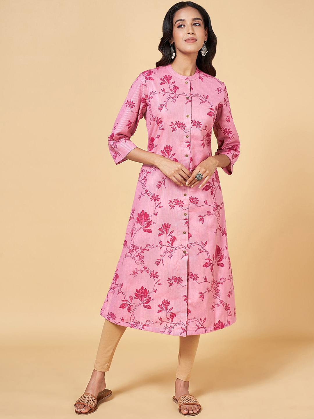 

RANGMANCH BY PANTALOONS Floral Printed Mandarin Collar A-Line Pure Cotton Kurta, Pink