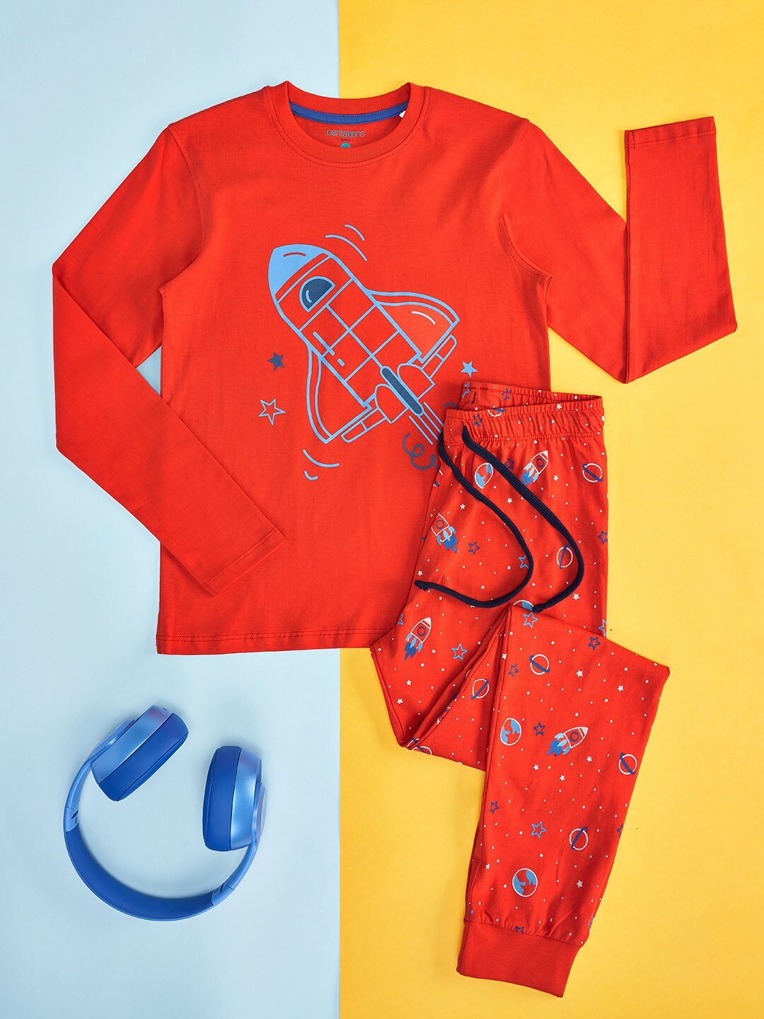 

Pantaloons Junior Boys Graphic Printed Pure Cotton Night Suit, Red