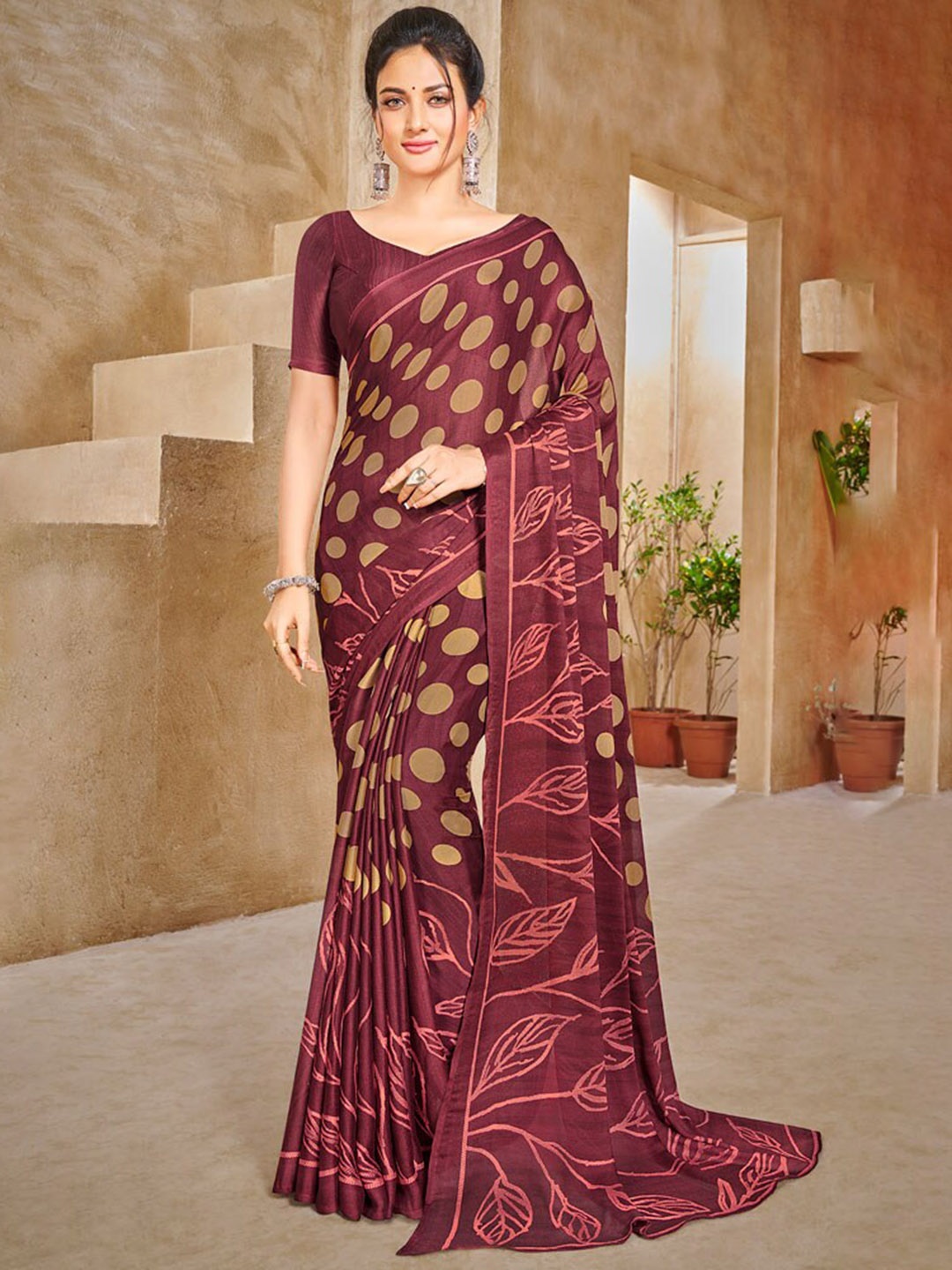 

Vishal Prints Polka Dot Printed Crepe Saree, Magenta
