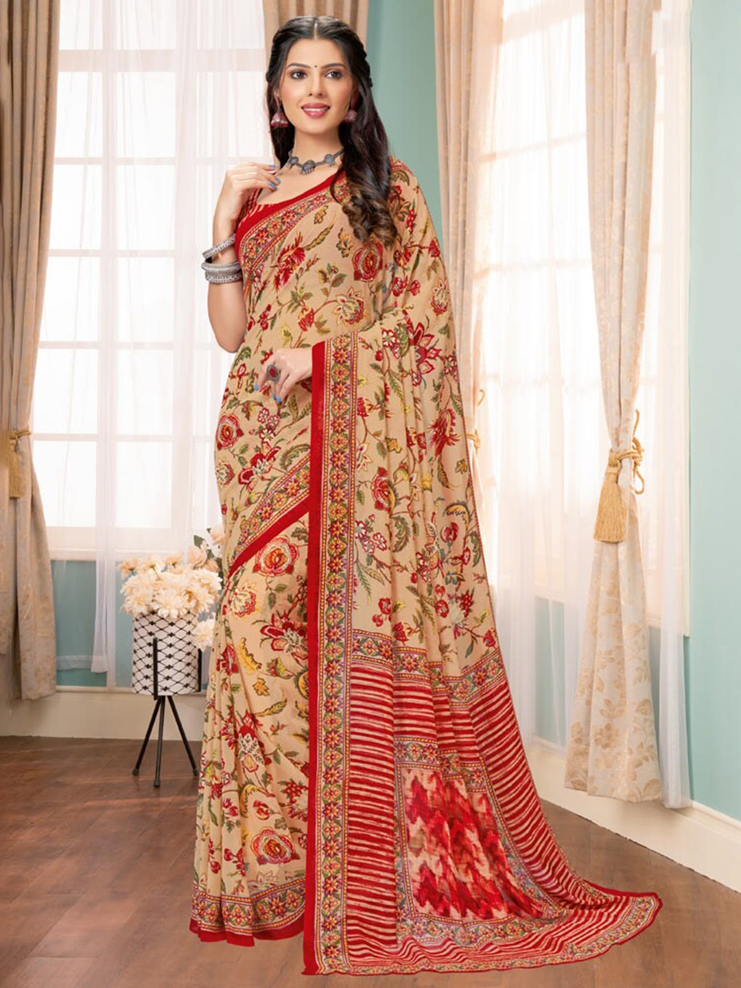 

Vishal Prints Floral Printed Poly Georgette Saree, Cream