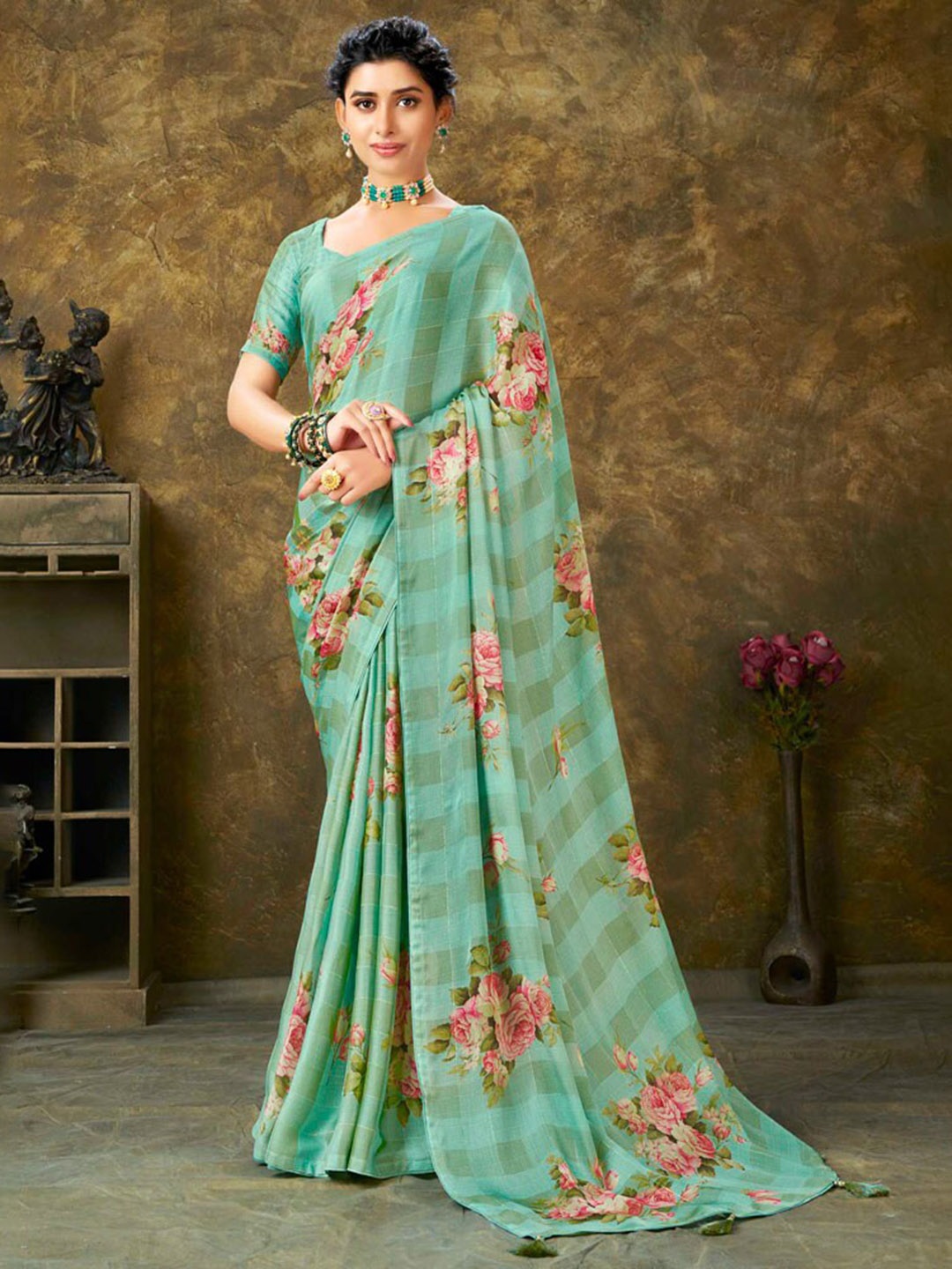 

Vishal Prints Floral Printed Saree, Green