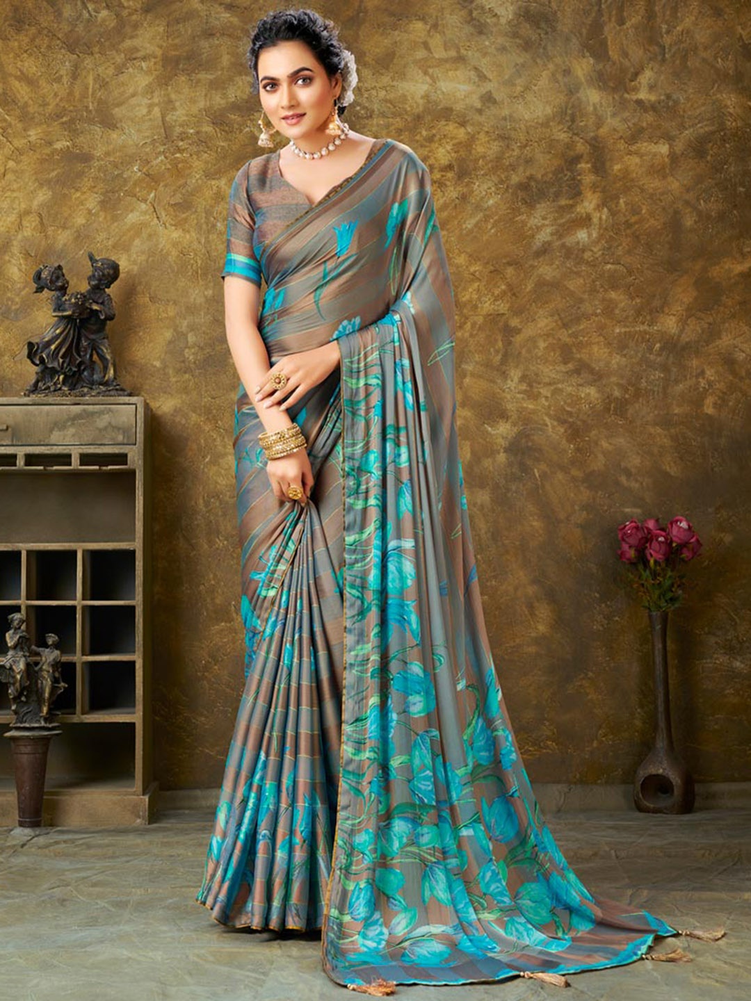 

Vishal Prints Floral Printed Chiffon Saree, Grey