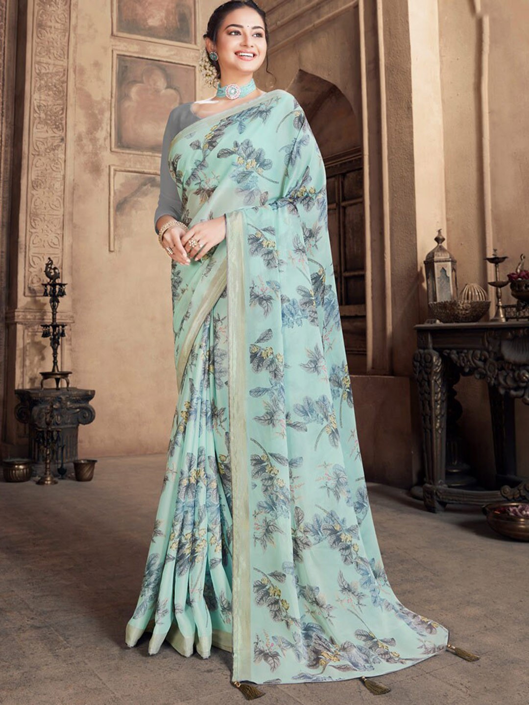 

Vishal Prints Floral Printed Saree, Blue