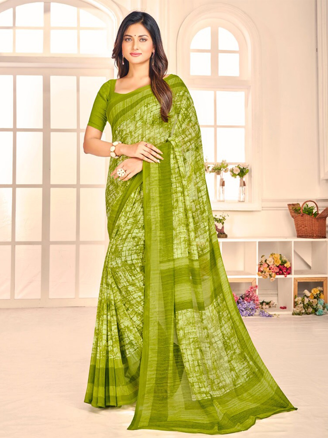 

Vishal Prints Abstract Printed Saree, Green
