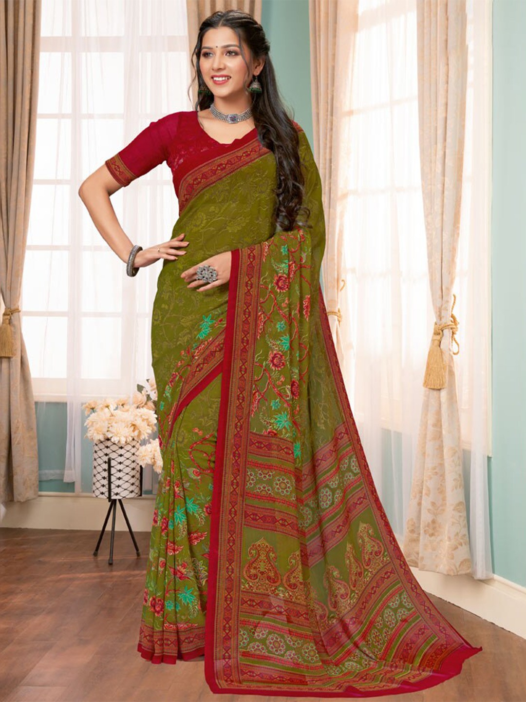 

Vishal Prints Floral Printed Saree, Green