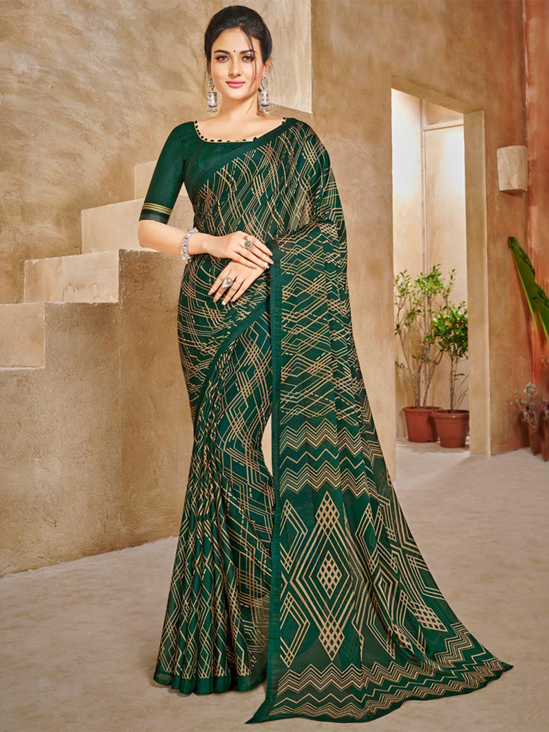 

Vishal Prints Geometric Printed Saree, Green