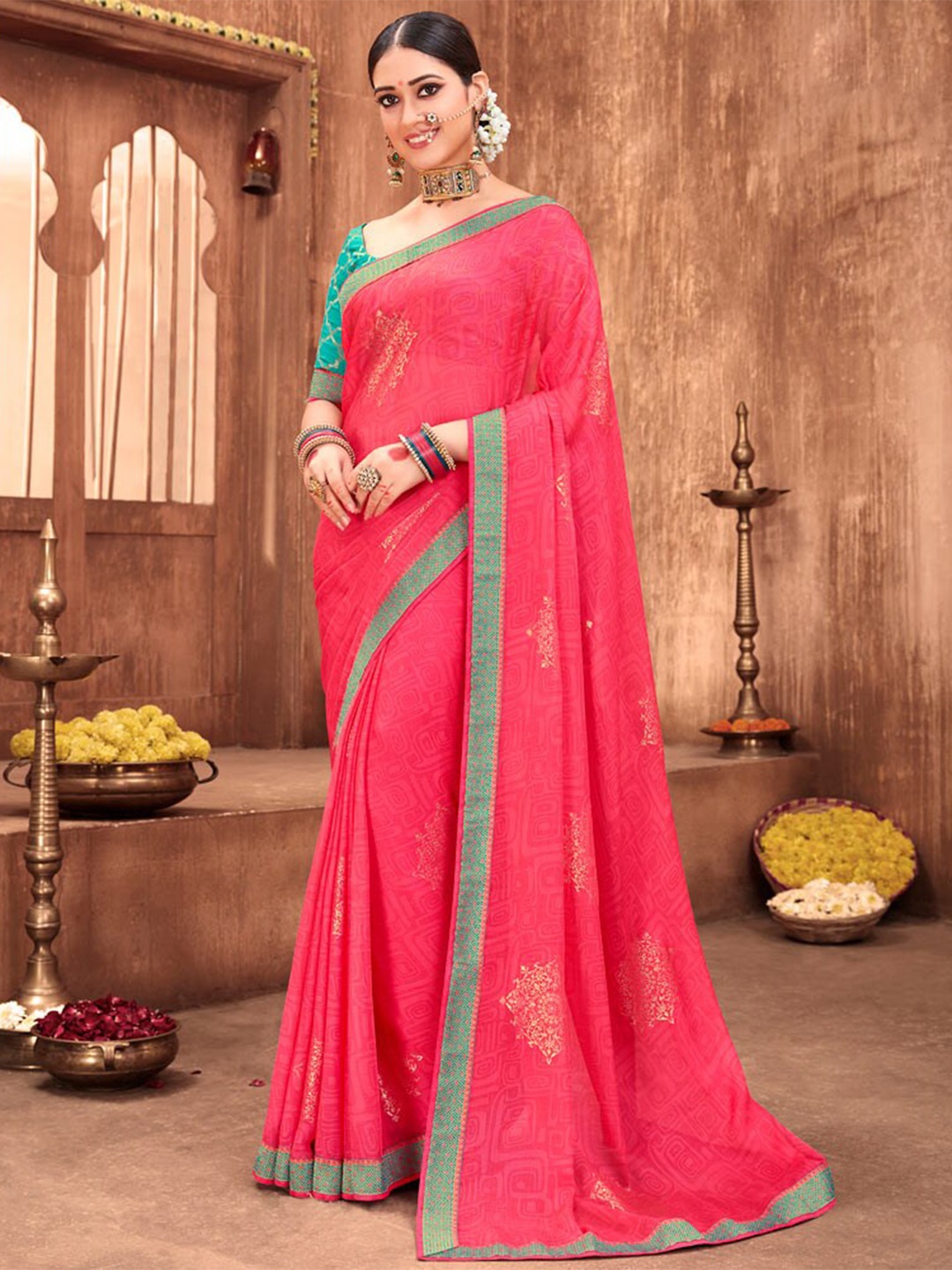 

Vishal Prints Ethnic Motifs Printed Zari Poly Chiffon Saree, Red