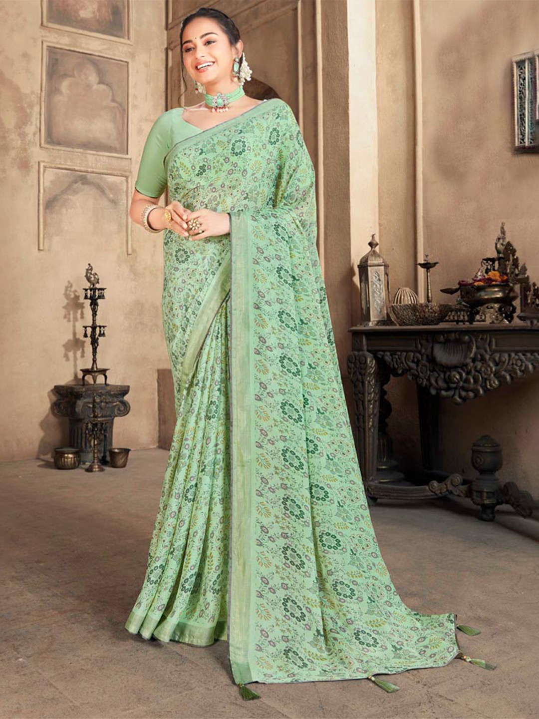 

Vishal Prints Floral Printed Zari Poly Crepe Saree, Green