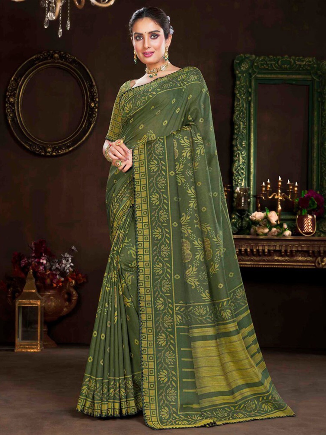 

Vishal Prints Ethnic Motifs Printed Saree, Green