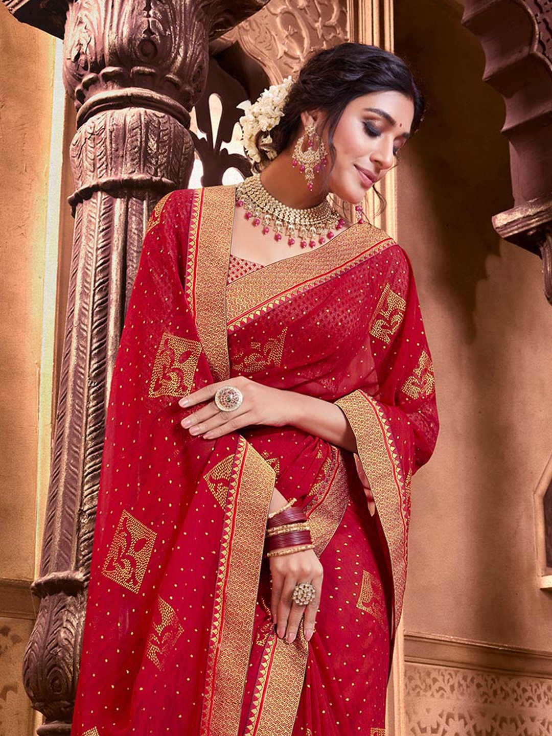 

Vishal Prints Ethnic Motifs Printed Poly Chiffon Saree With Zari Border, Red