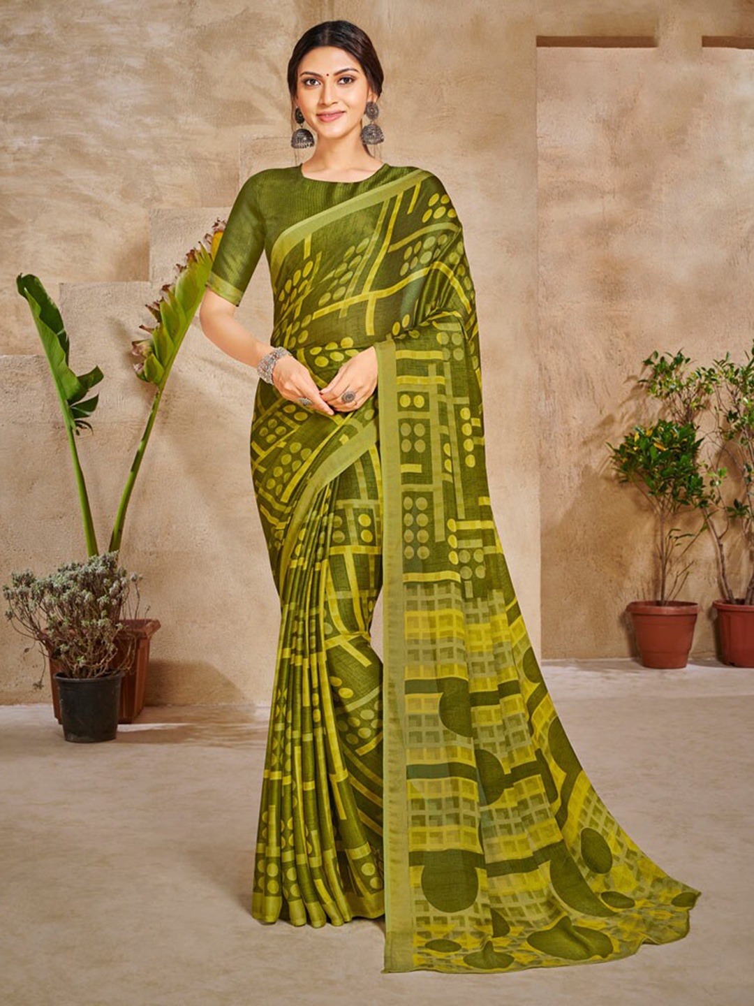 

Vishal Prints Geometric Printed Poly Crepe Saree, Green