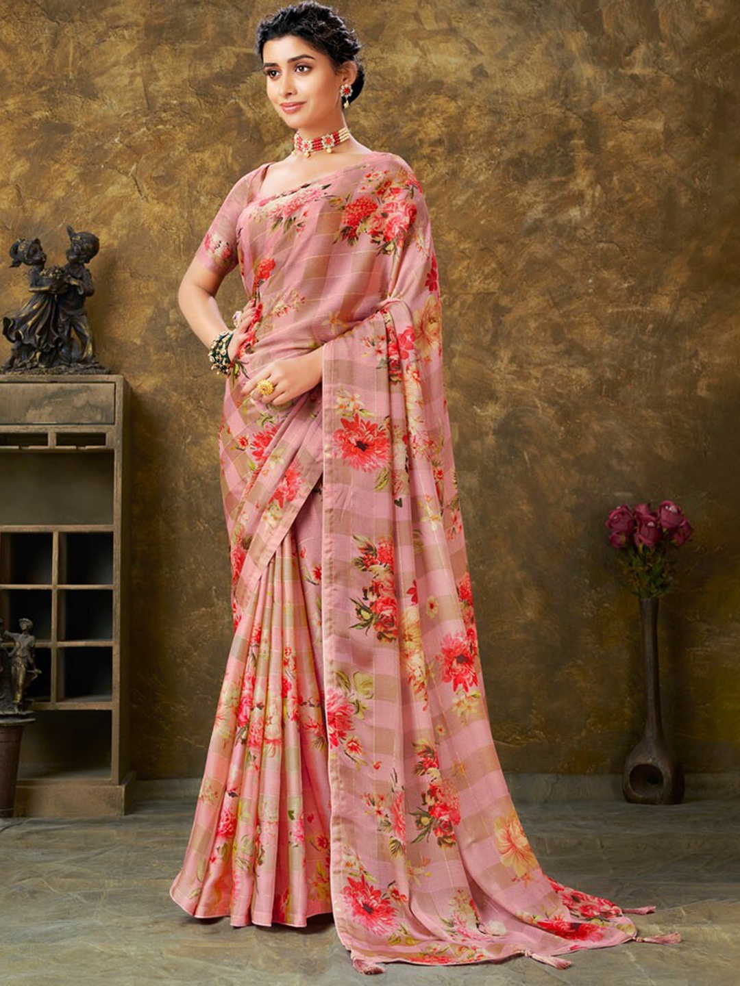 

Vishal Prints Floral Prints Poly Chiffon Saree, Pink