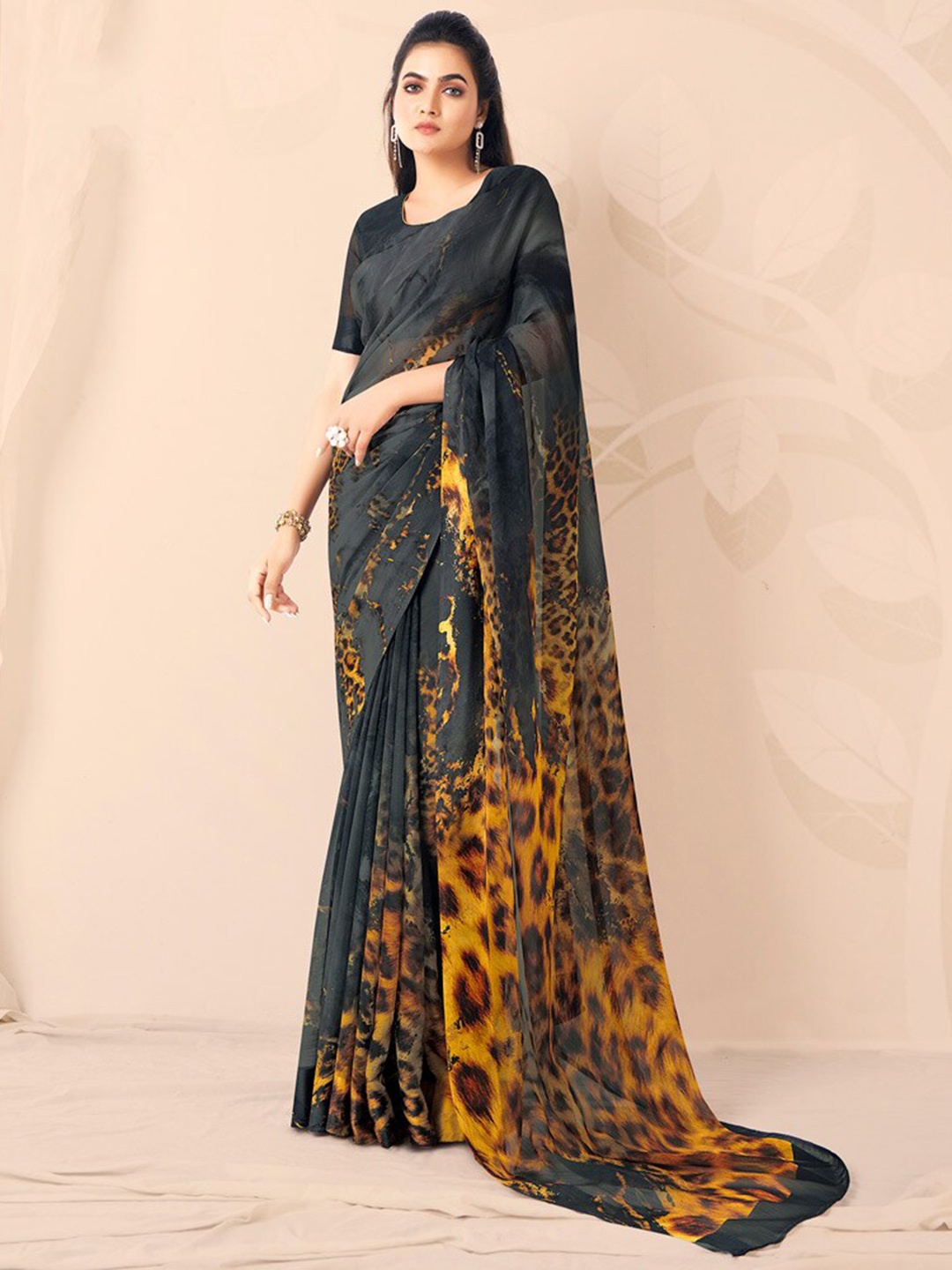 

Vishal Prints Animal Printed Chiffon Saree, Black