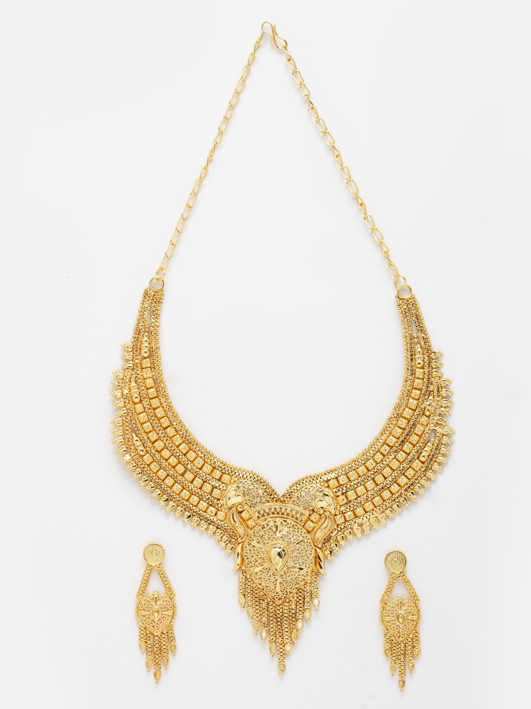 

Aazeen Gold-Plated Intricate Textured Jewellery Set