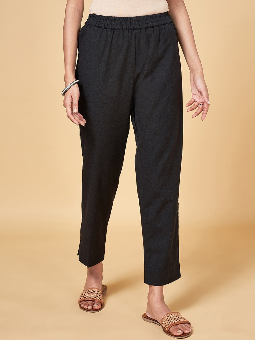 

RANGMANCH BY PANTALOONS Women Mid-Rise Cropped Cotton Trousers, Black