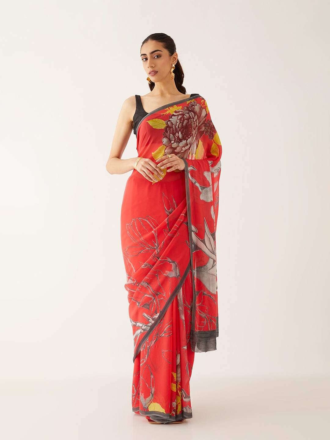 

Taneira Floral Printed Saree, Red