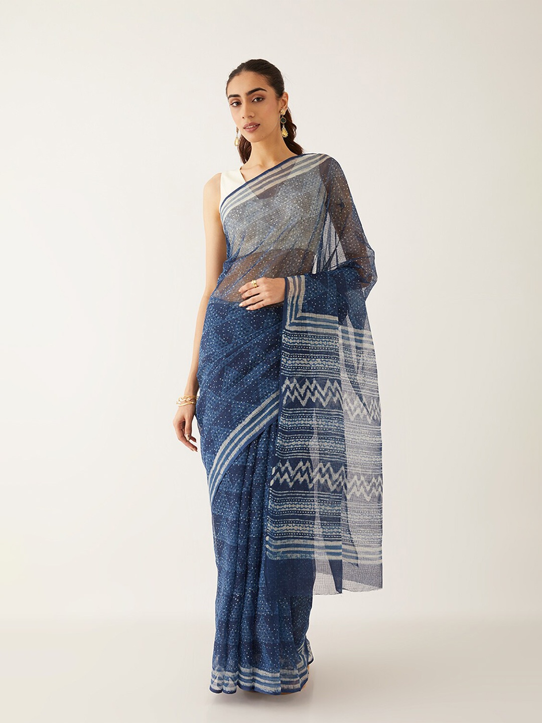 

Taneira Geometric Printed Pure Cotton Bagru Saree, Blue