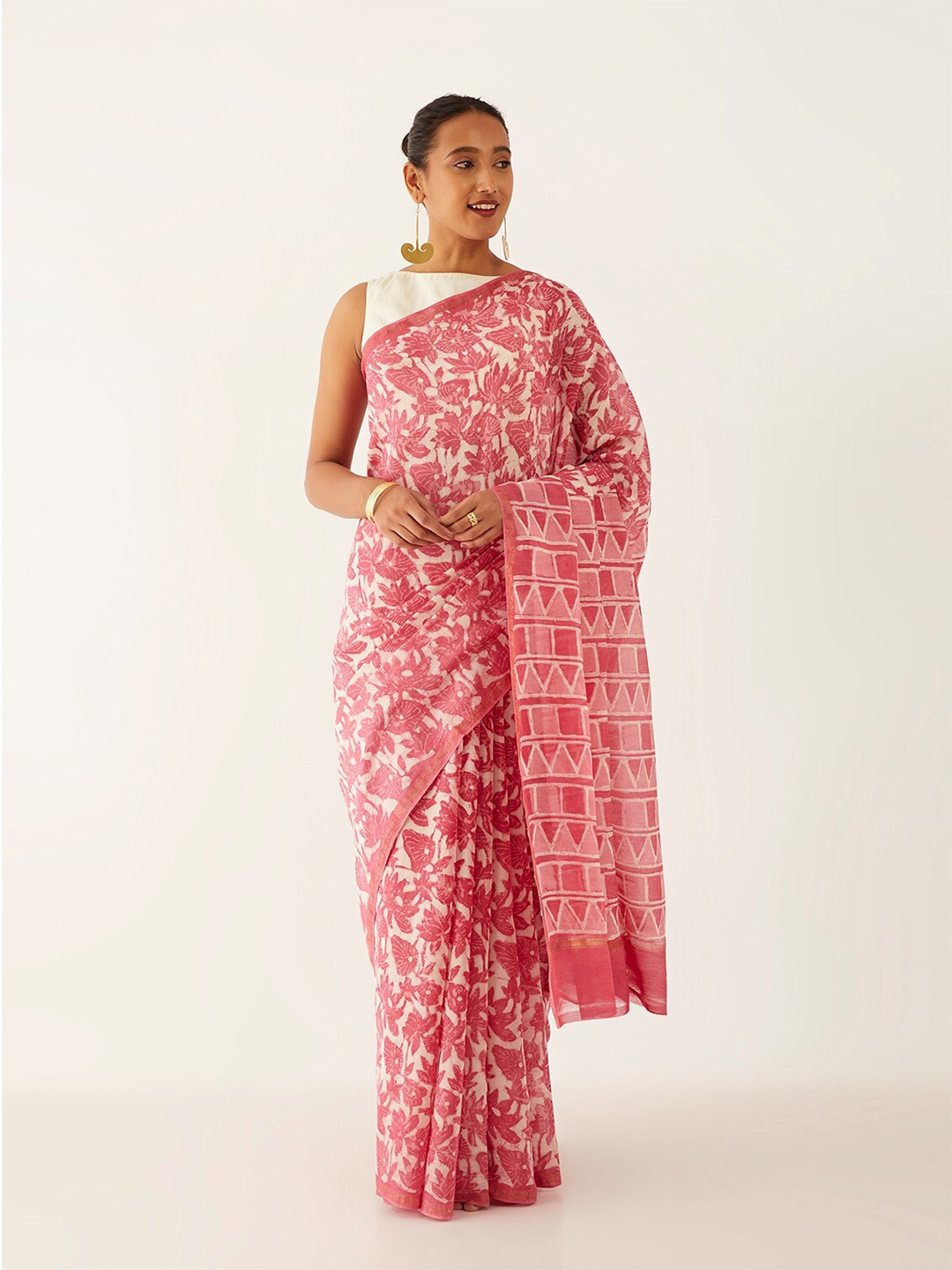 

Taneira Floral Printed Silk Cotton Bagru Saree, Pink