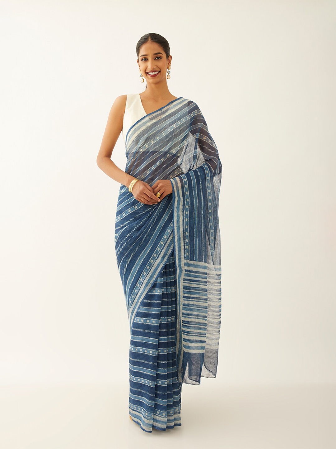 

Taneira Blue Ethnic Motifs Printed Pure Cotton Bagru Saree