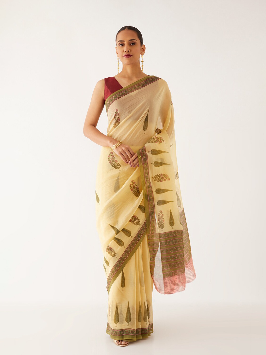 

Taneira Ethnic Motifs Printed Saree, Beige