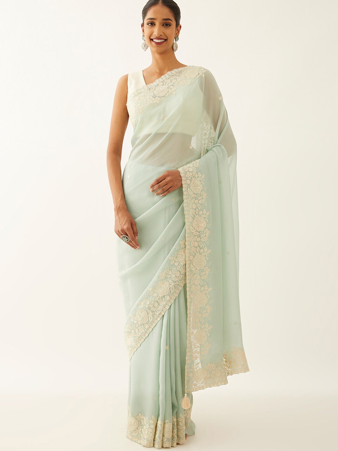 

Taneira Floral Embroidered Saree, Blue