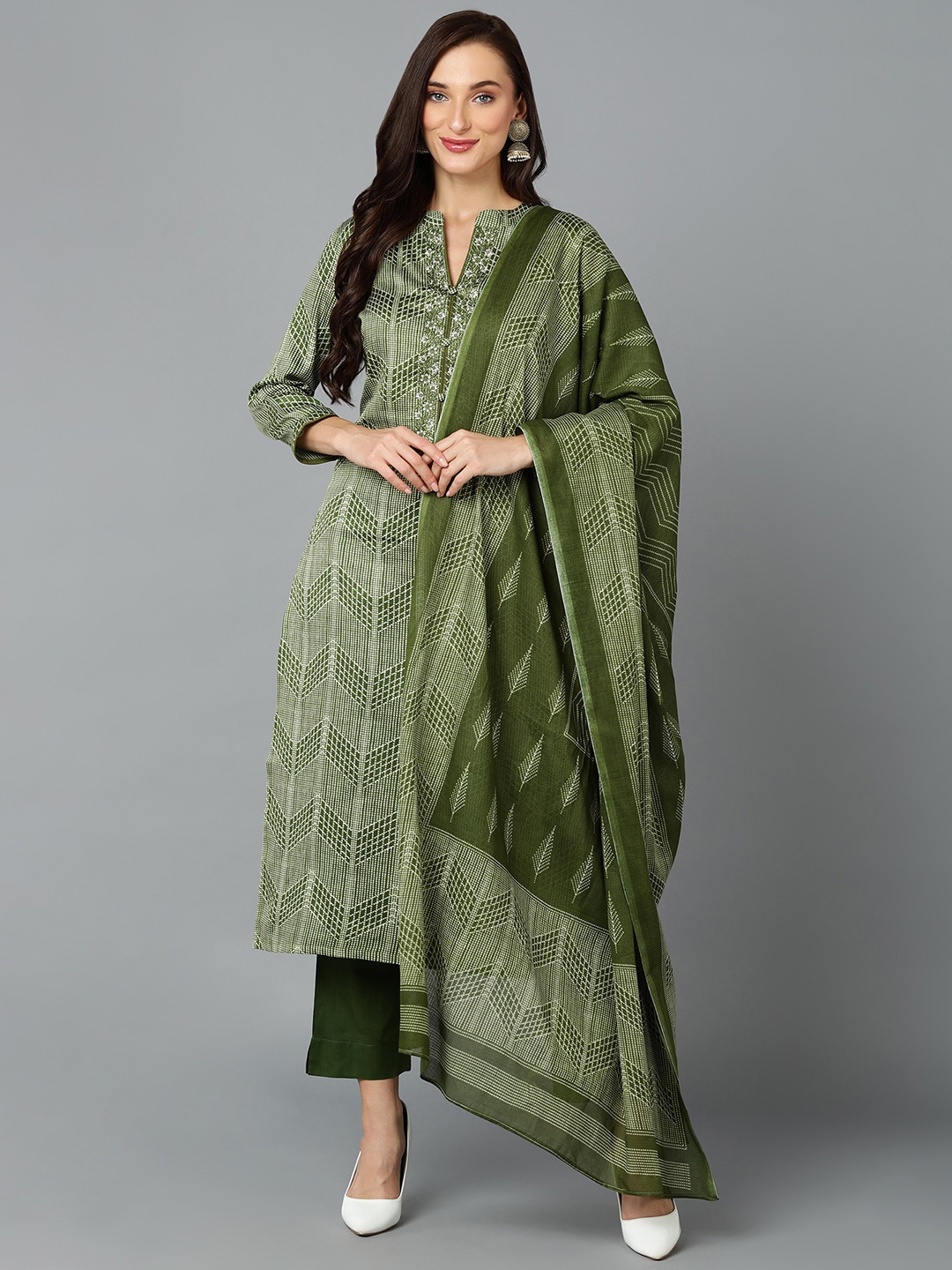 

AHIKA Chevron Printed Thread Work Kurta with Trousers & Dupatta, Green