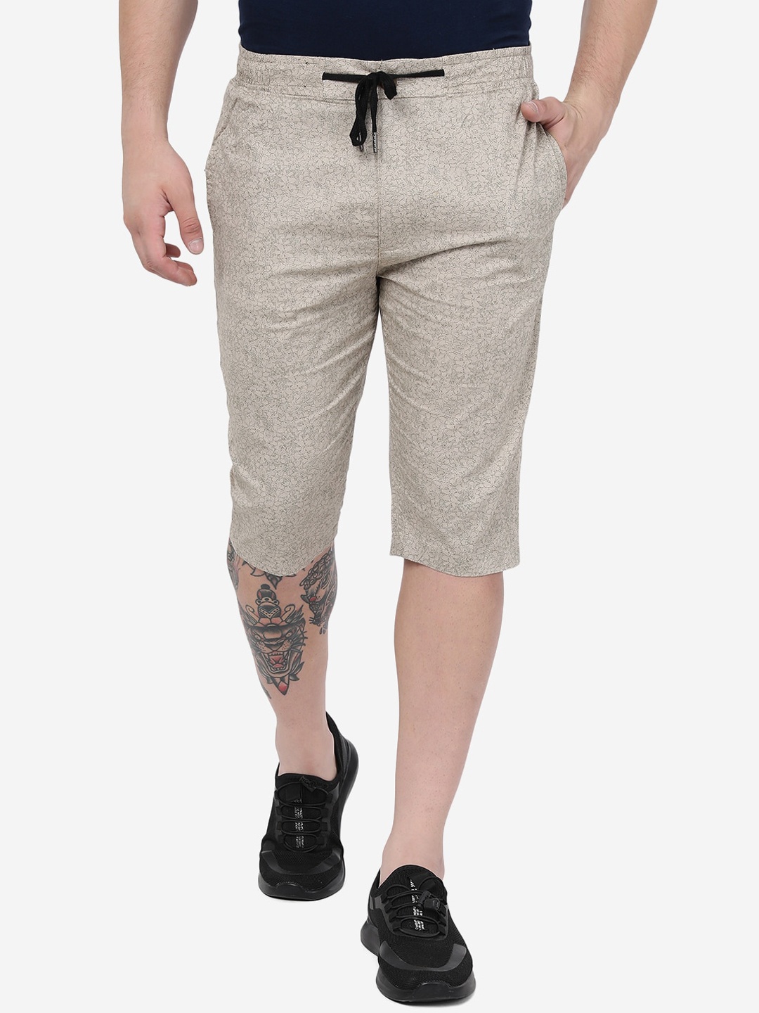 JADE BLUE Floral Printed Slim Fit Knee Length Cotton Shorts, Cream