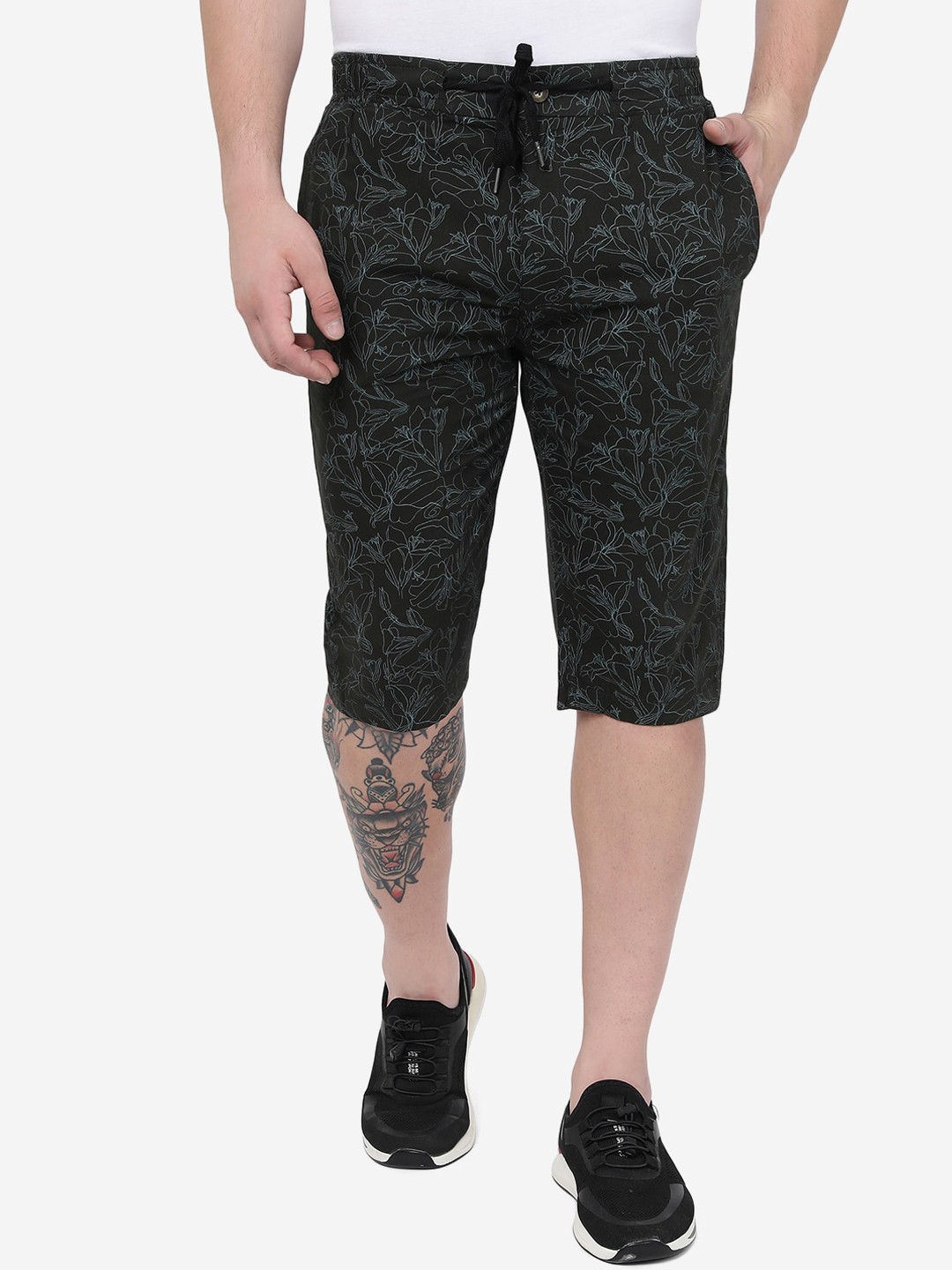 

JADE BLUE Men Floral Printed Slim Fit Pure Cotton Shorts, Green