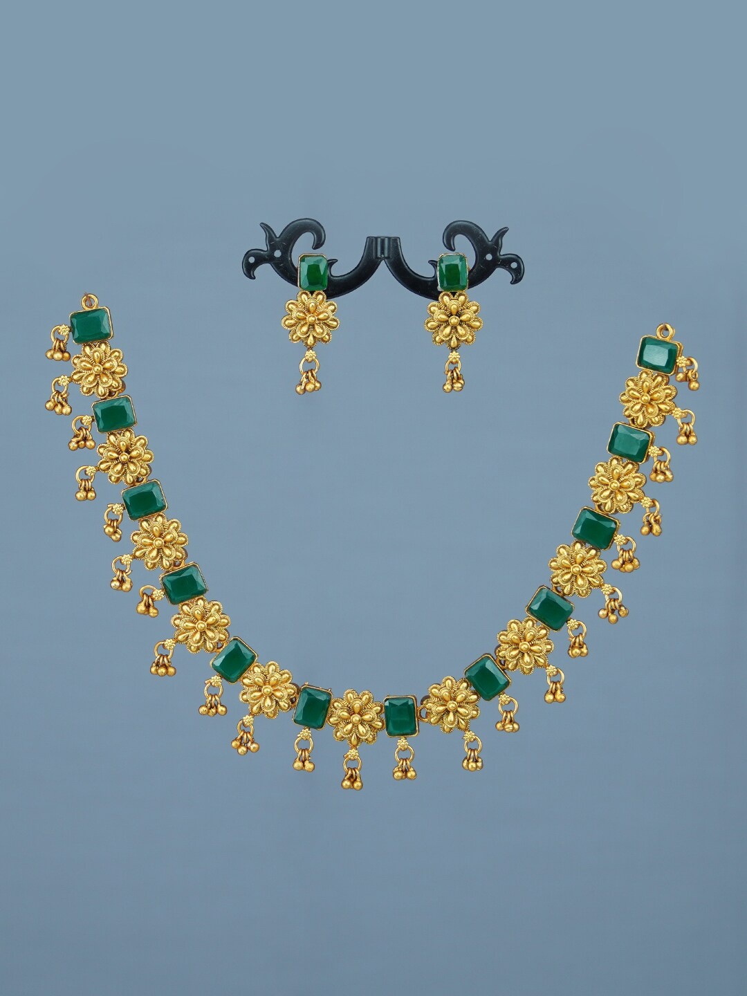 

Diksha collection Gold-Plated Stone Studded Matte Finish Jewellery Set