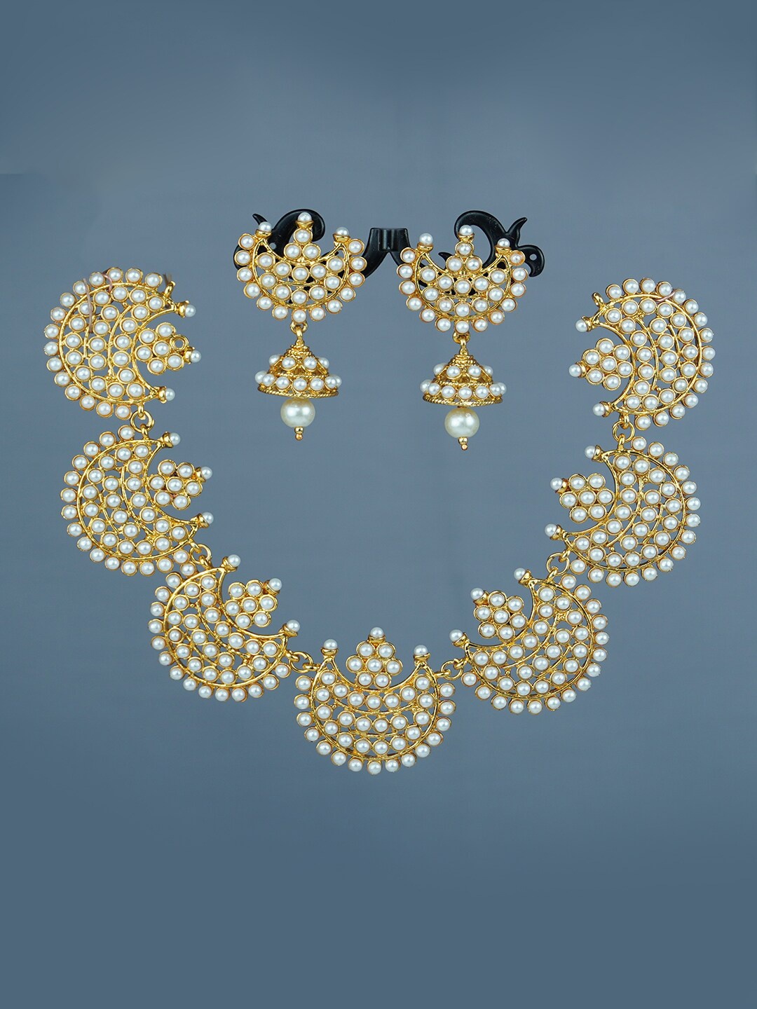 

Diksha collection Gold-Plated Pearl-Beaded Matte Finish Jewellery Set