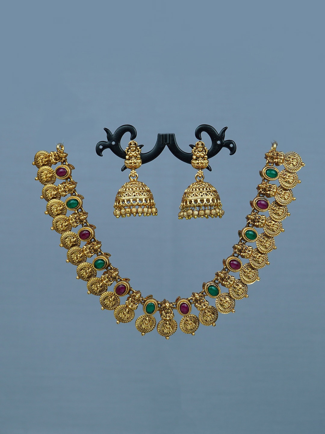 

Diksha collection Gold-Plated Stone-Studded Matte Finish Jewellery Set