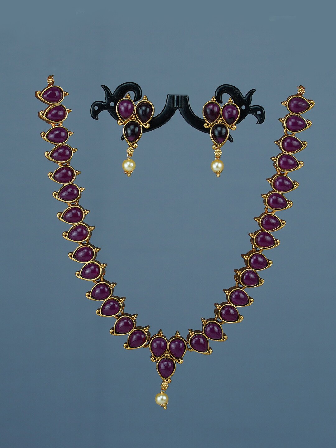 

Diksha collection Gold-Plated Stone-Studded Matte Finish Jewellery Set