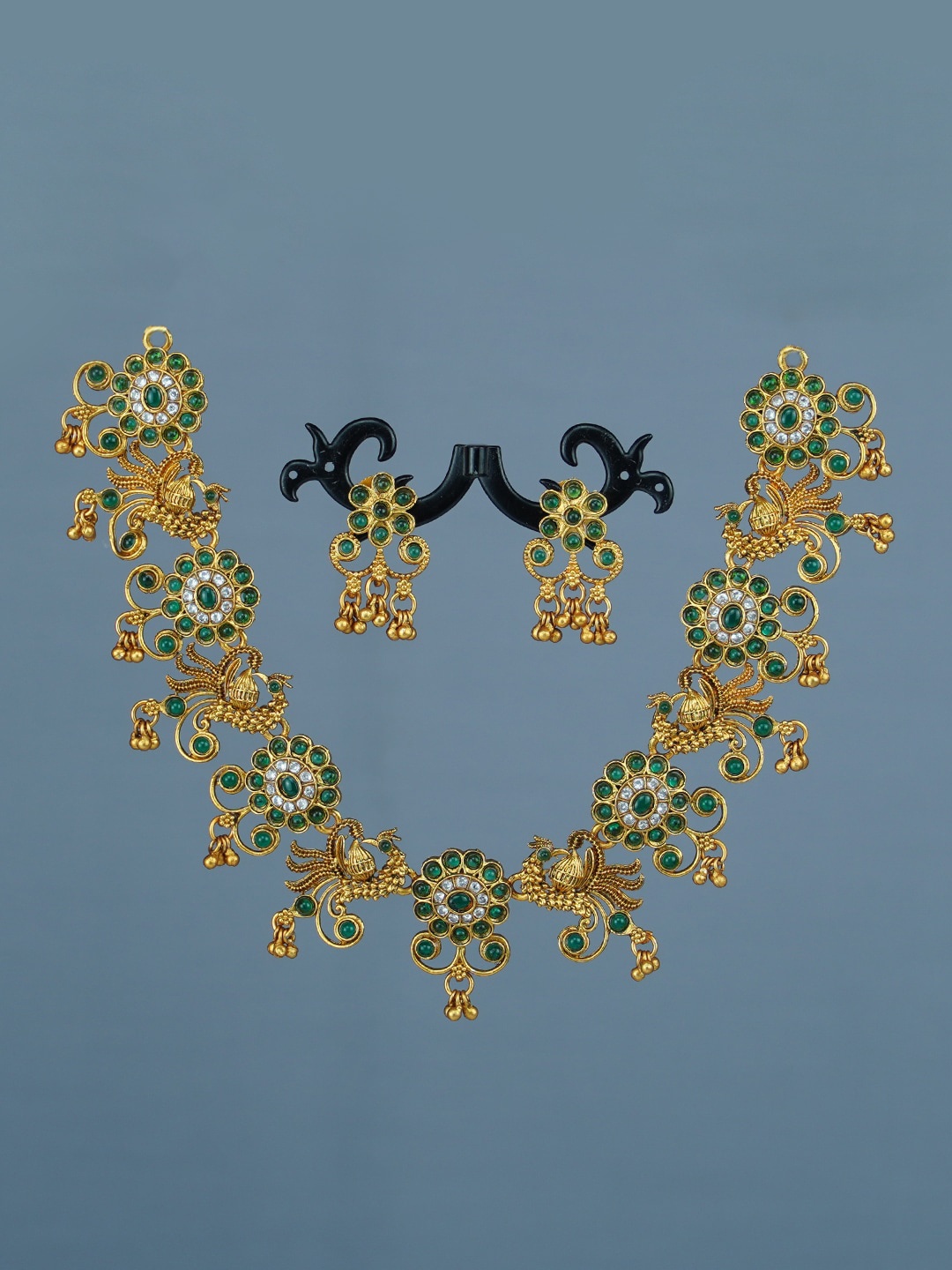 Diksha collection Gold-Plated Stone-Studded Matte Finish Jewellery Set