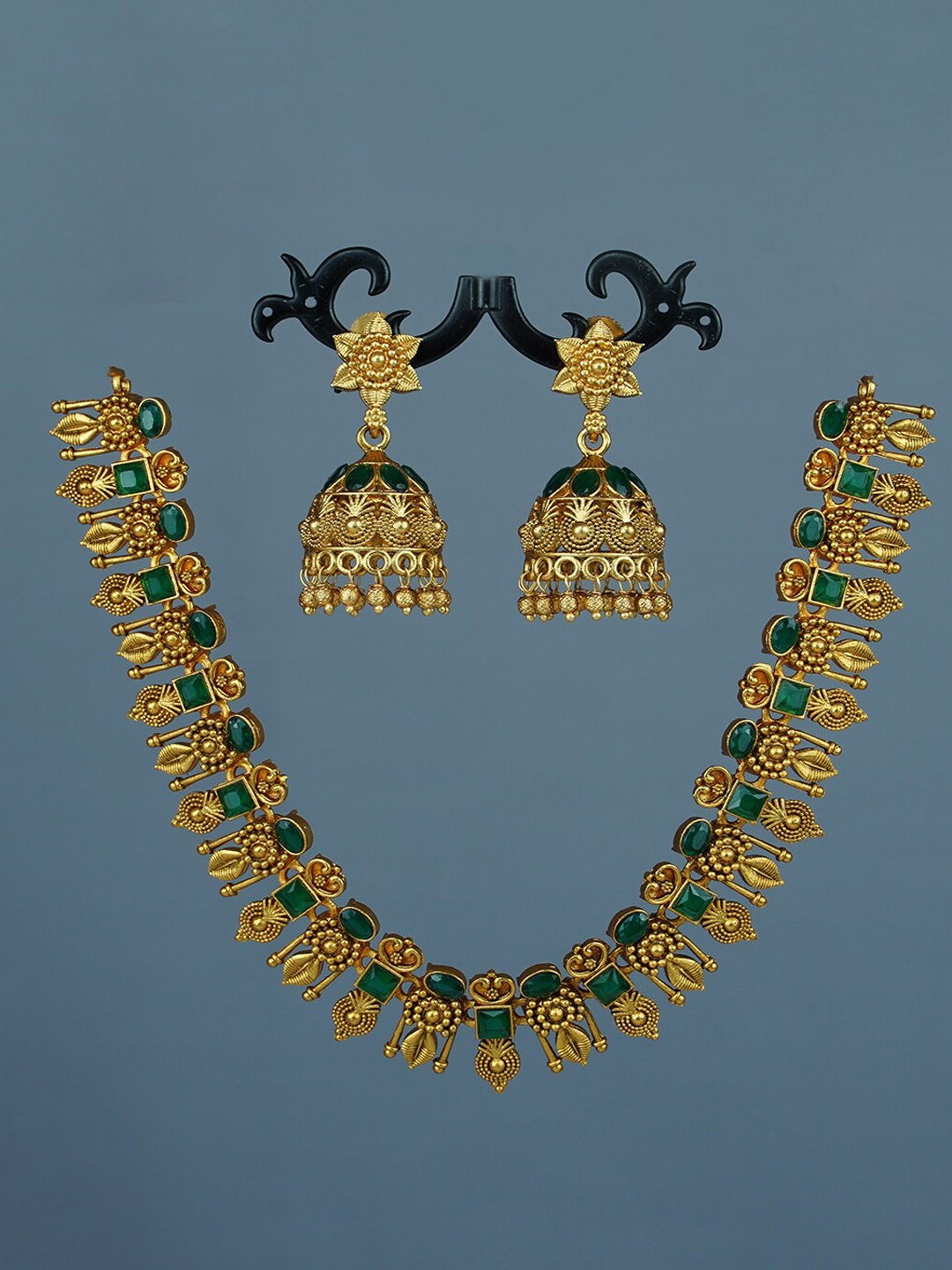 

Diksha collection Gold-Plated Stone-Studded Matte Finish Jewellery Set