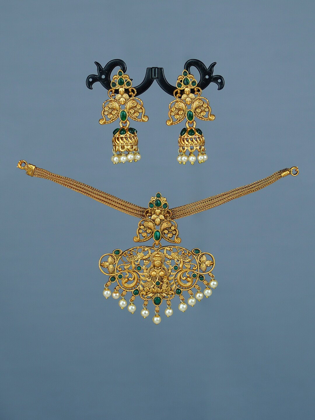 Diksha collection Gold-Plated Stone-Studded & Beaded Matte Finish Jewellery Set