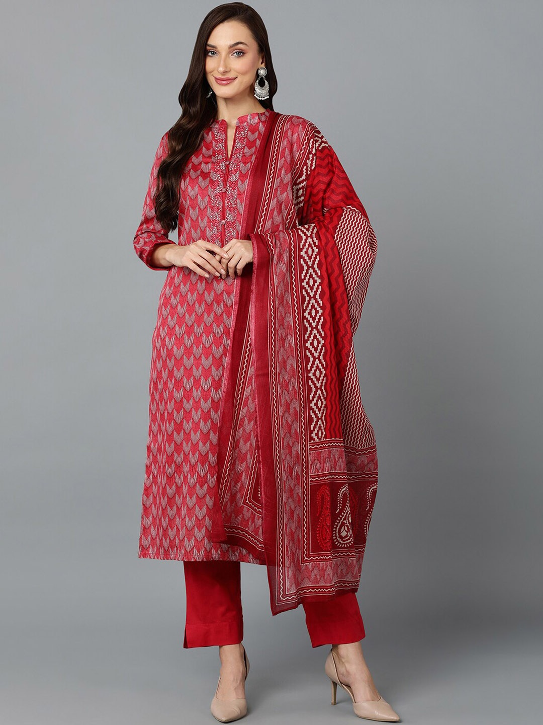 

AHIKA Red & Off White Geometric Printed Thread Work Kurta with Trousers & Dupatta