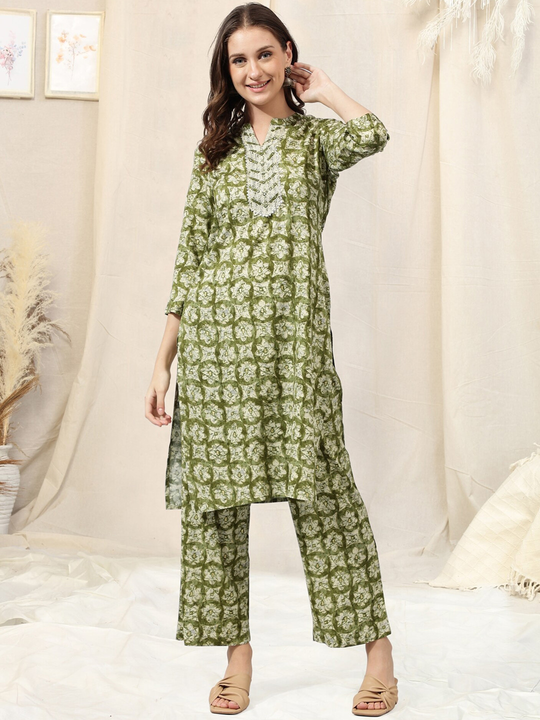 

KALINI Green & Cream Coloured Printed Mirror Work Kurta With Palazzos