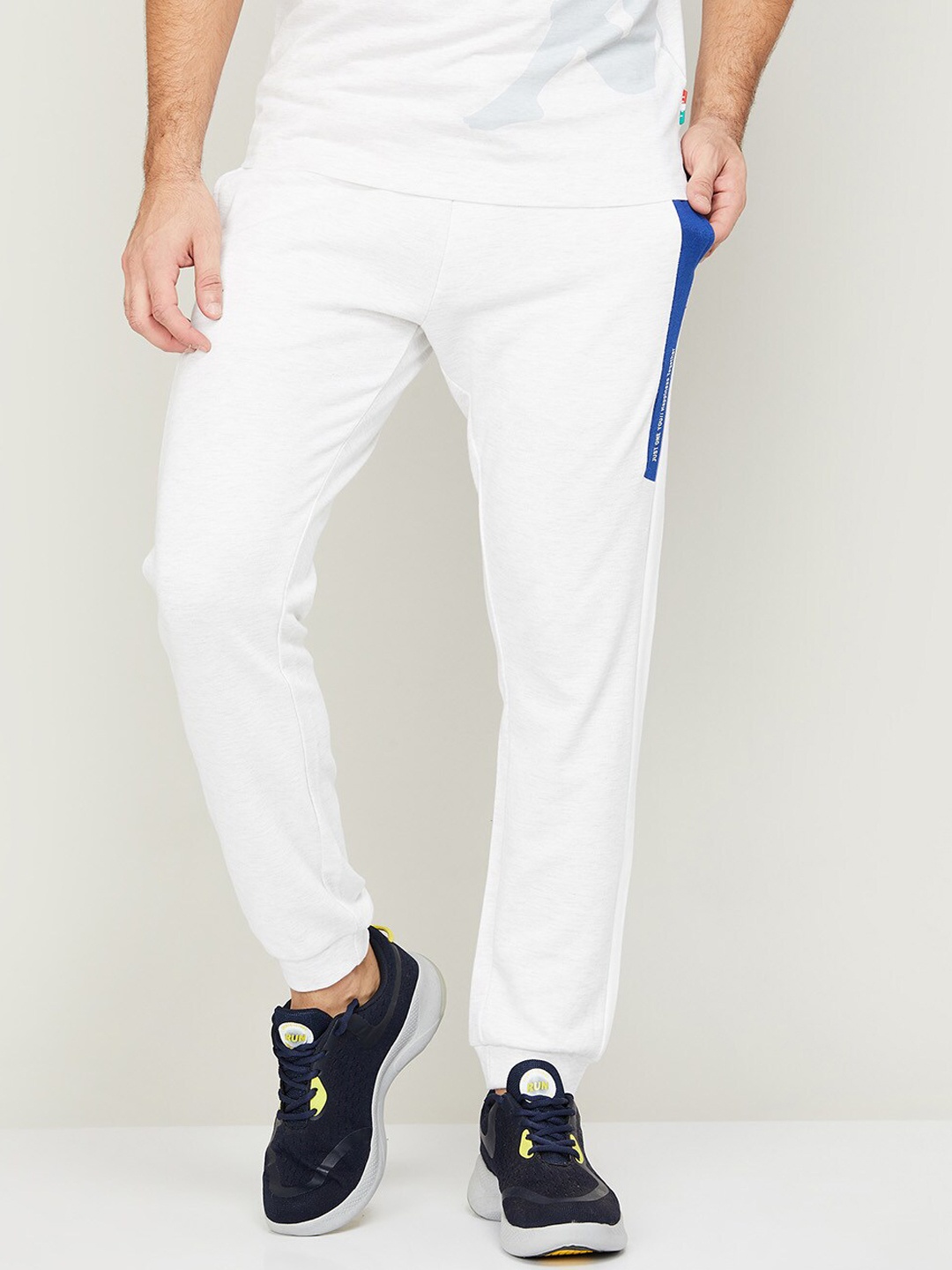 

Kappa Men Mid-Rise Slim Fit Joggers, White