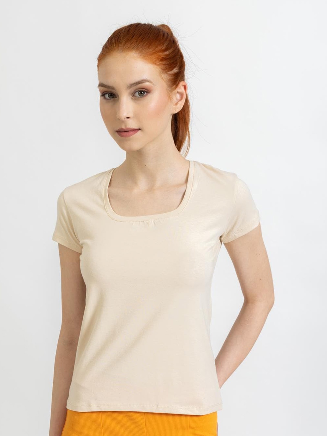 

PRET A TUER Square Neck Short Sleeves Casual T-shirt, Beige