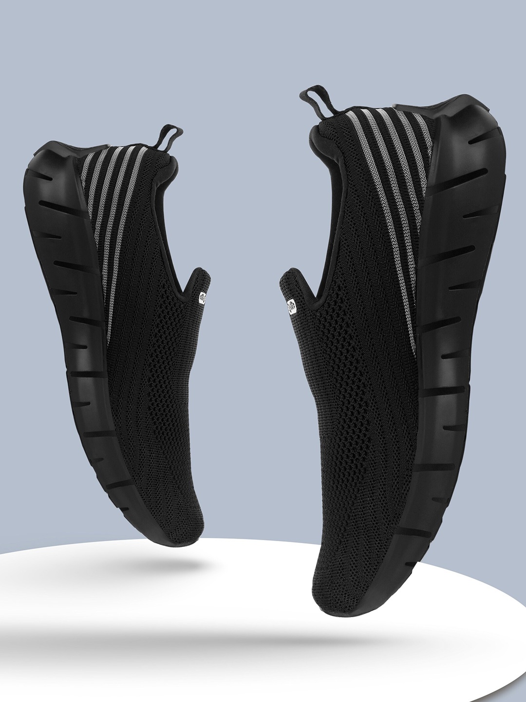 

Aqualite Men Mesh Walking Non-Marking Shoes, Black