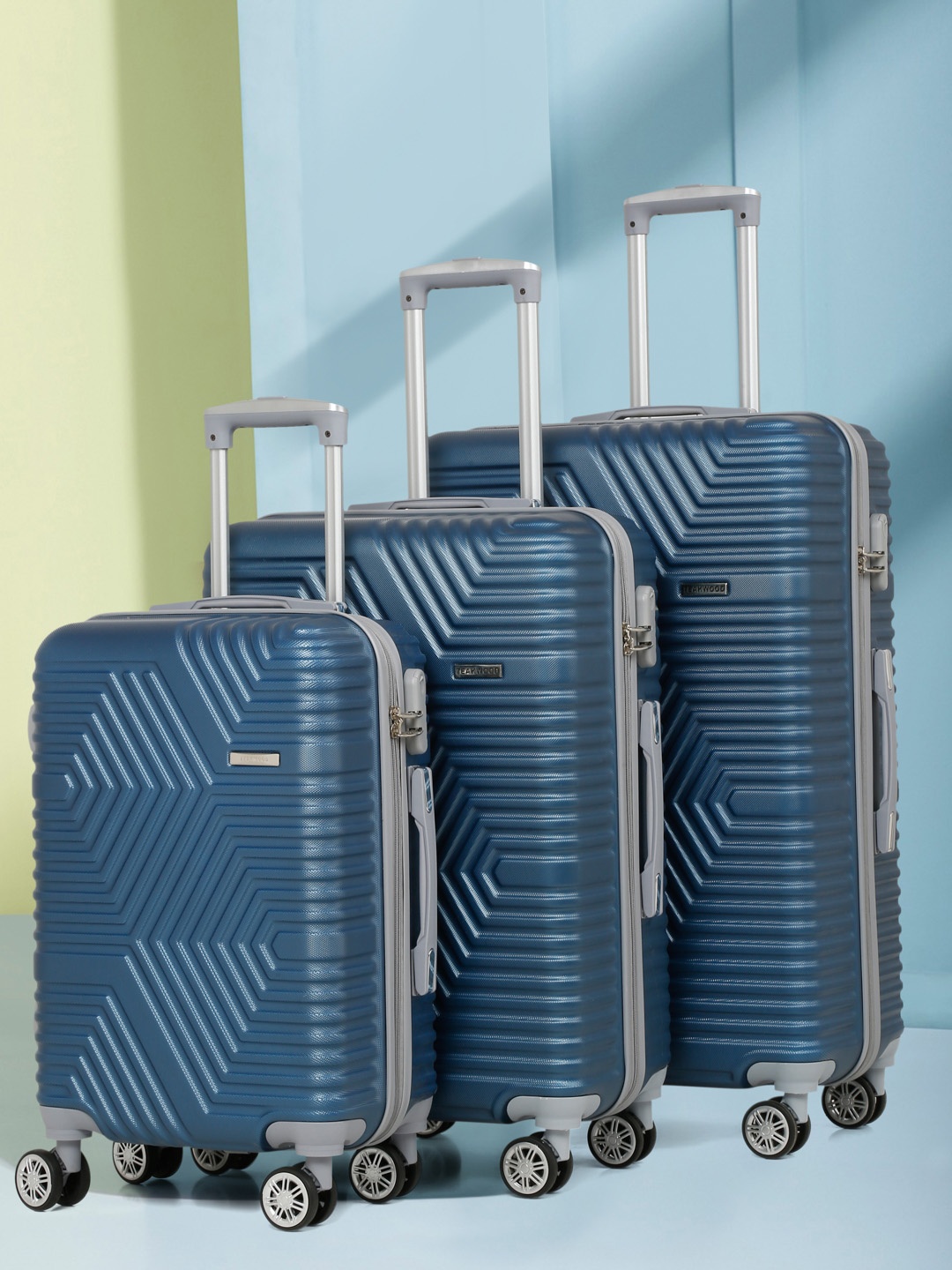 

Teakwood Leathers Set of 3 Textured Hard-Sided Trolley Bags, Blue